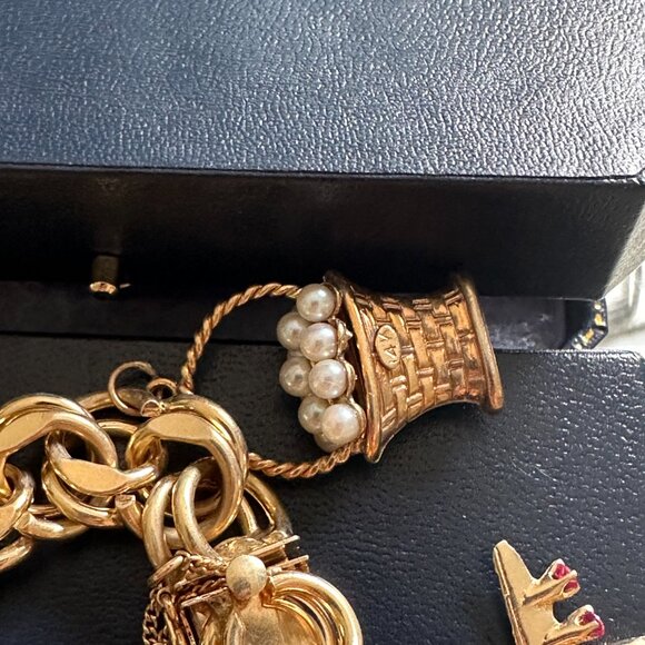 1940s Antique 14 K. Gold Charm Braclet - Picture 4 of 9